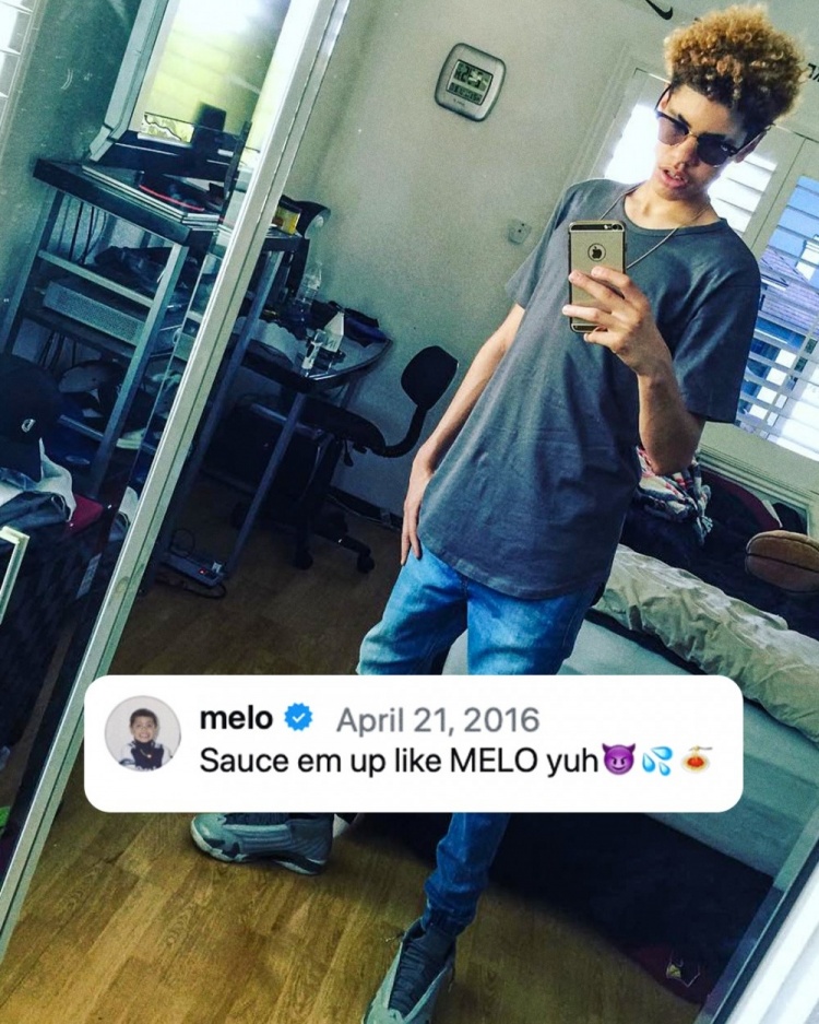 华体会体育-2016年时球员们晒的照片！这年代感就像你翻看多年前的QQ空间！