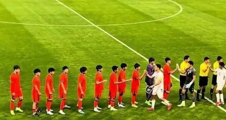 hthapp下载-1-0绝杀！恭喜U19国足，中国队爆冷险胜赢球，球迷欢呼