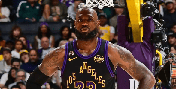 hth官网-东契奇42分0失误创纪录！詹姆斯总胜场历史第一，湖人锁定季后赛